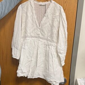 Zara White Textured V-Neck Blouse